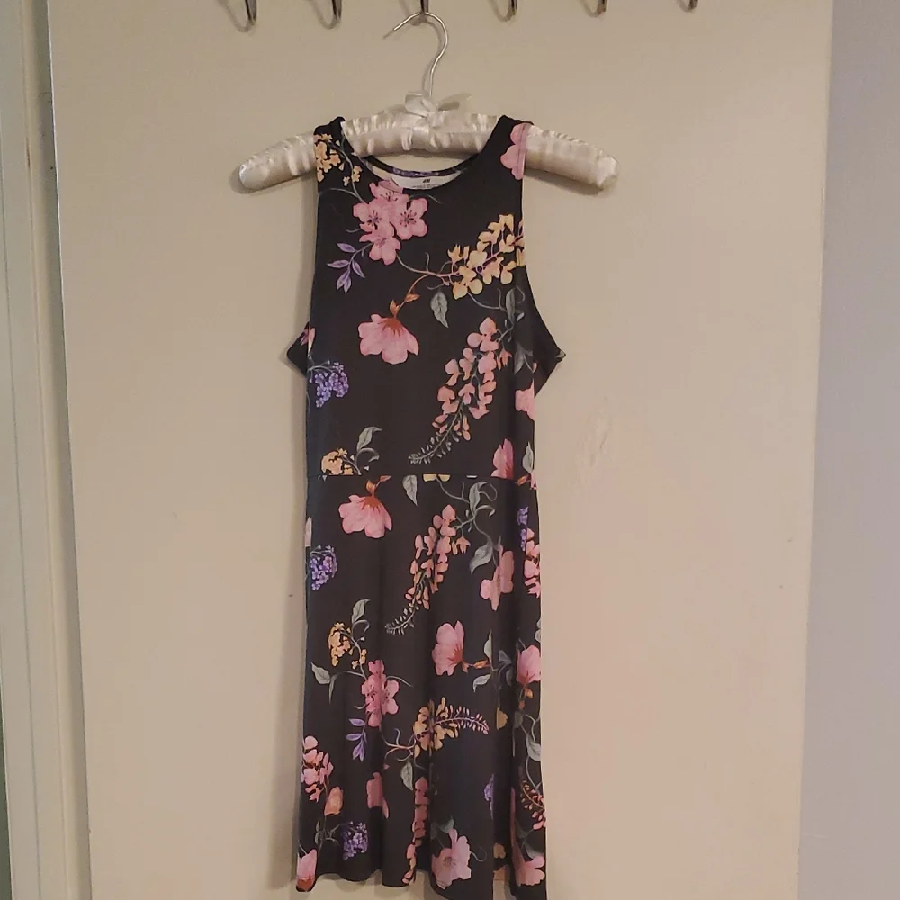 H&M Dark Gray Dress with Vibrant Floral Pattern - Picture 1 of 3